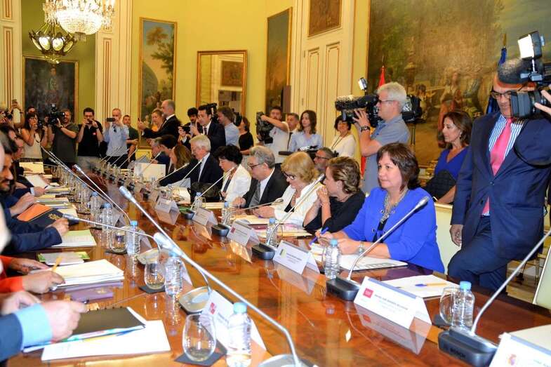 Soledad Monzón (primera por la derecha), en la Conferencia General de Educación (Foto TA)